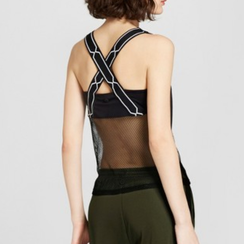Hunter Women's Cross Back Chain Trim Tank